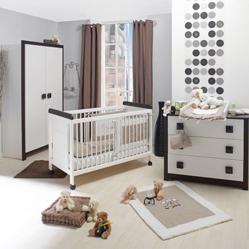 Une Chambre Bebe Contemporaine A Base De Gris Et Taupe