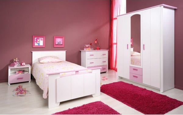 chambre de petite fille prune et rose