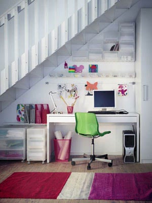 Bureau sous escaliers