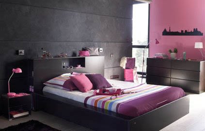 chambre noire et rose