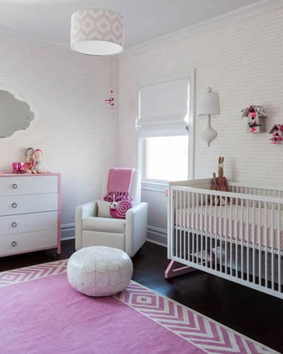 chambre de petite fille rose et blanche