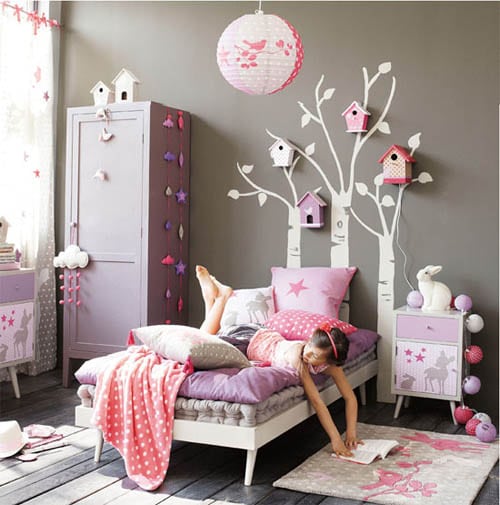 déco de chambre grise et rose fille