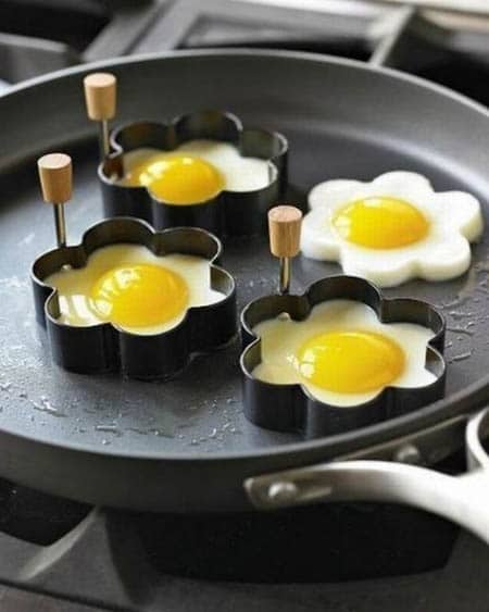 gadgets de cuisine oeufs au plat fleur