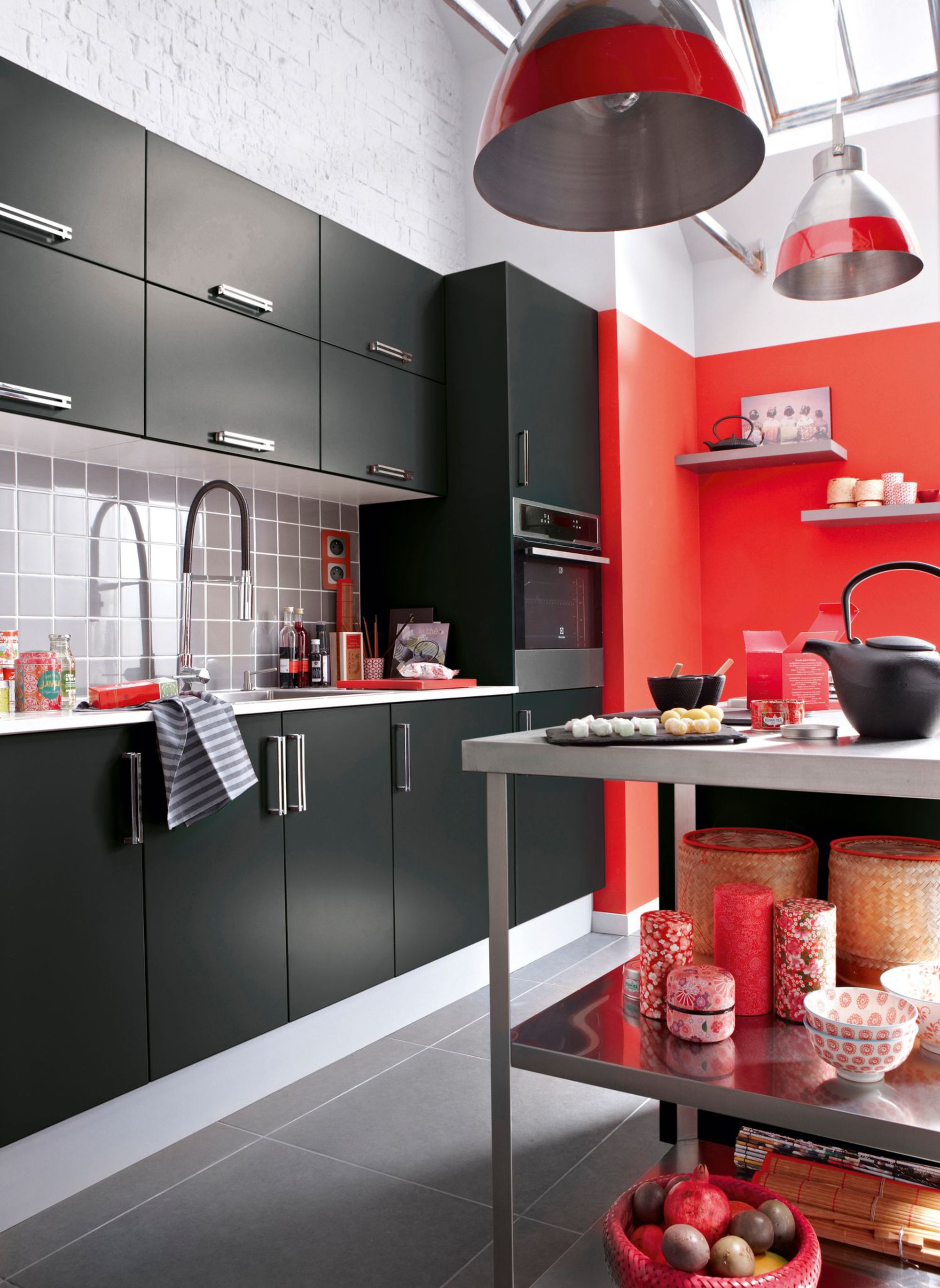 Cuisine rouge et noire - couleurs des murs de cuisine