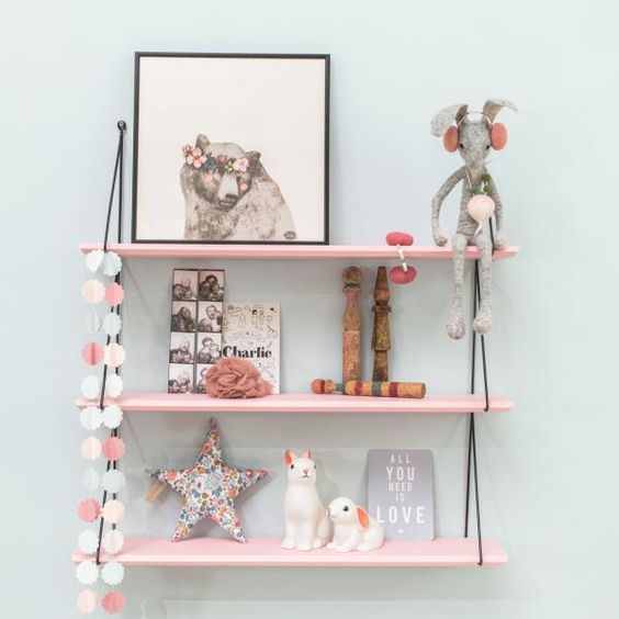 etageres roses chambre enfant rangements muraux pour enfants