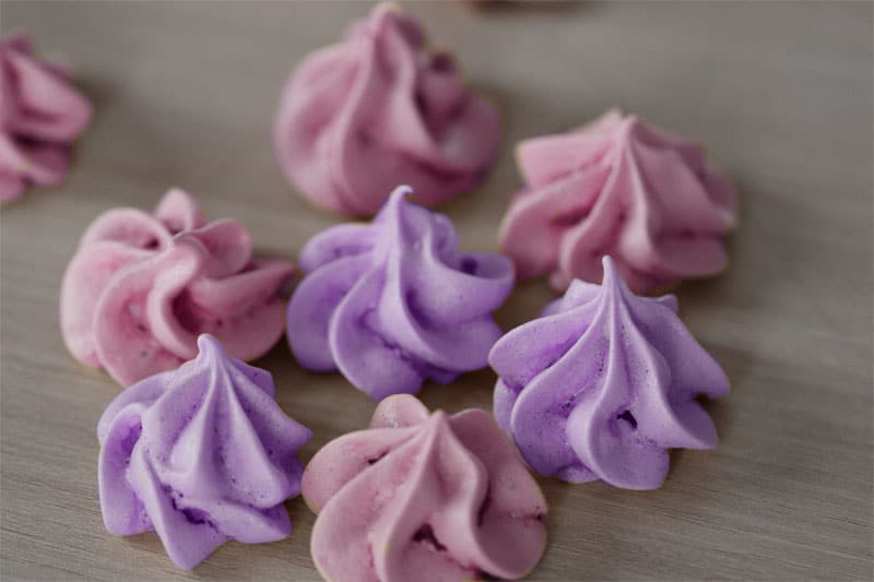 meringues roses et mauves