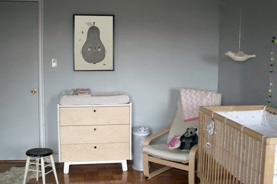 chambre d'enfant grise