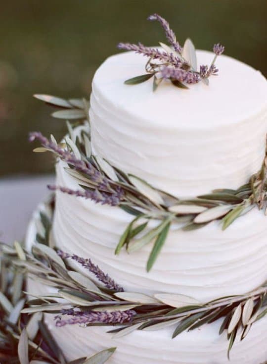 Gateau de mariage fleuri 11