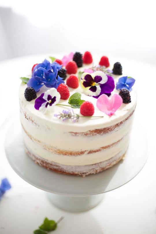 Gateau de mariage fleuri 12