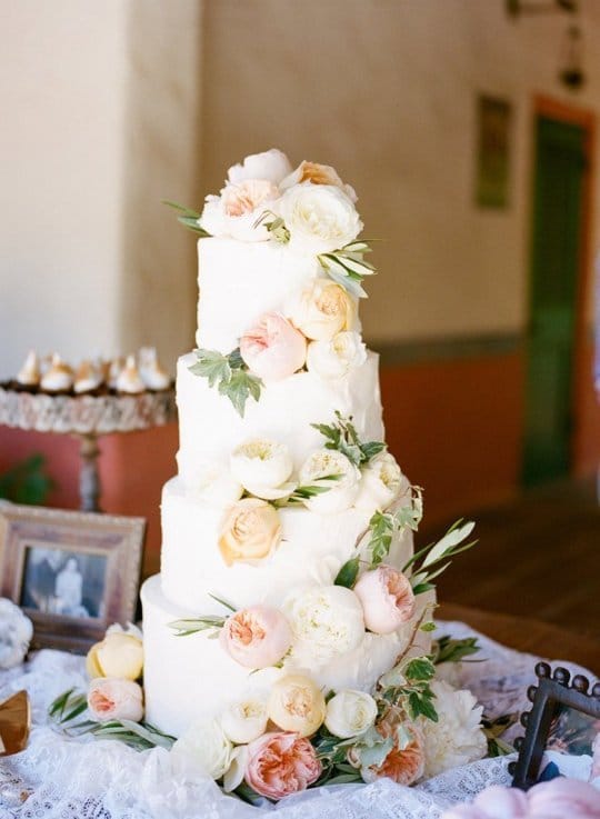 Gateau de mariage fleuri 18