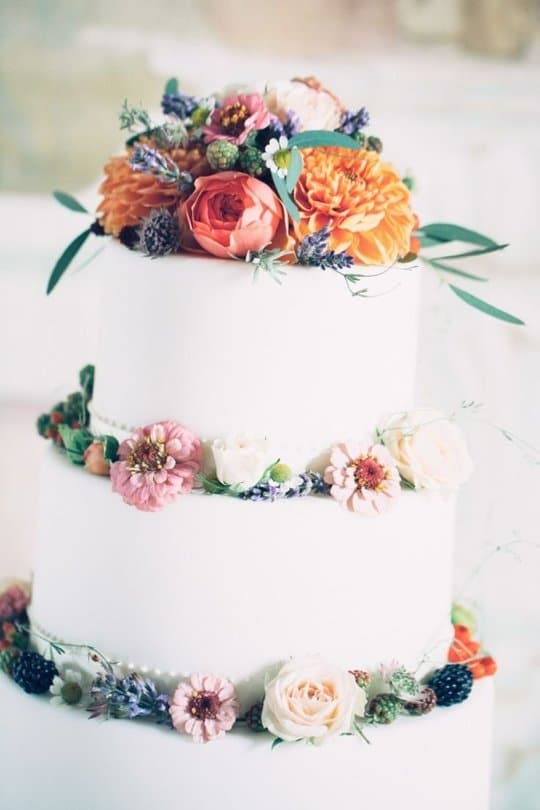 Gateau de mariage fleuri 5