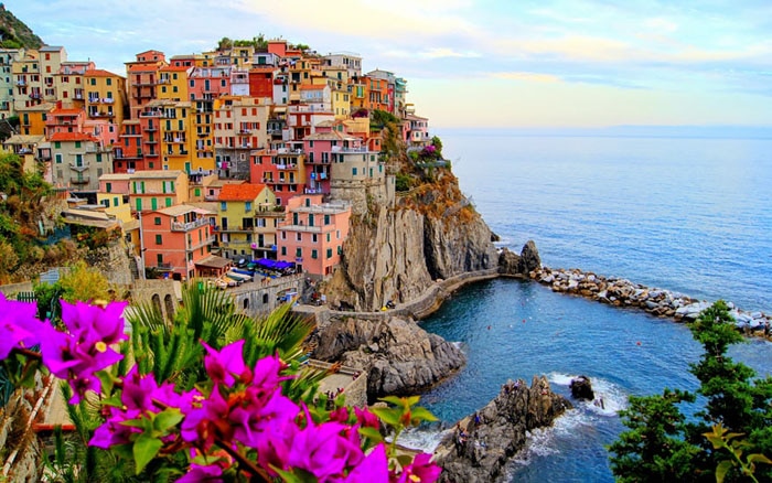 Village Manarola Italie villages féeriques