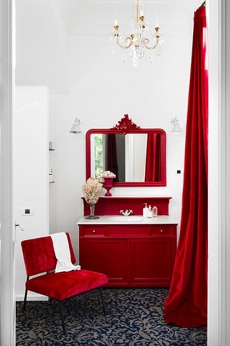 salles de bain rouges