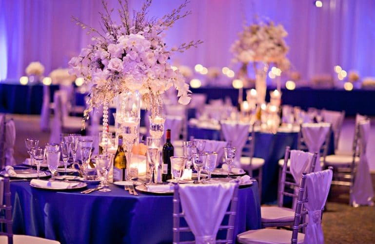 décoration de mariage violet fleurs