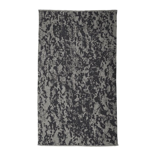 tapis-imprime-noir-ikea