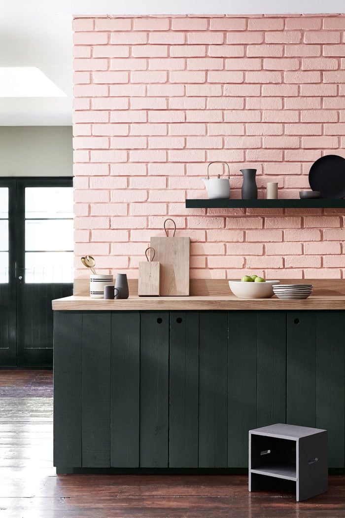 cuisine colorée rose pastel et noir little greene