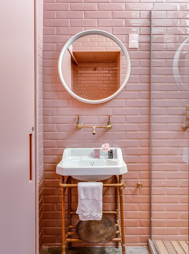 salle de bain féminine rose pastel