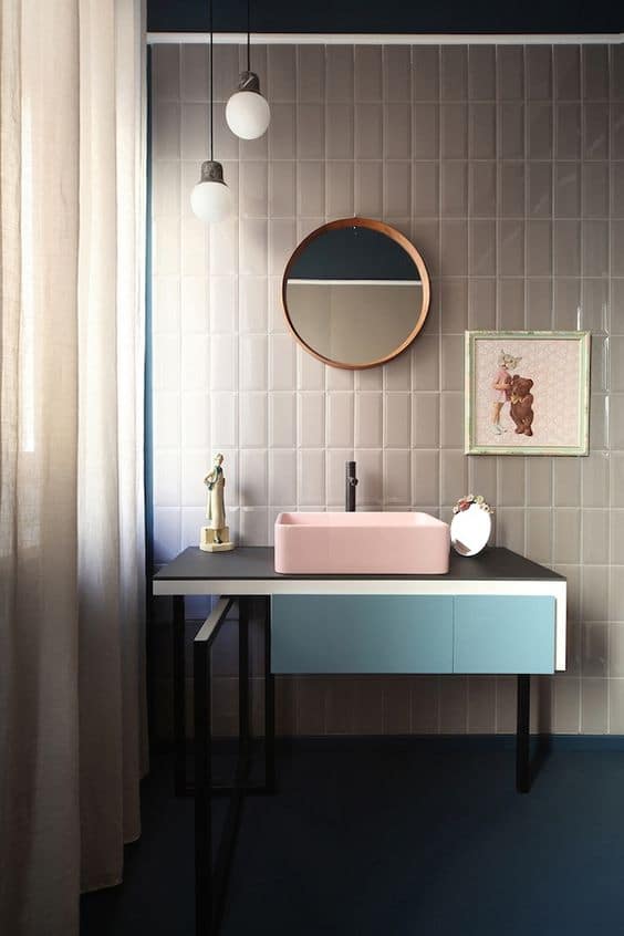 salle de bain rose pastel