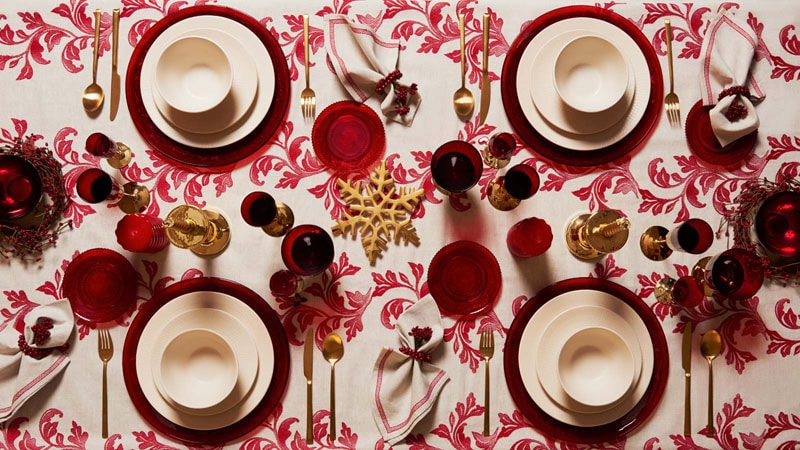 Zara Home Noeë 2018 table rouge et blanche