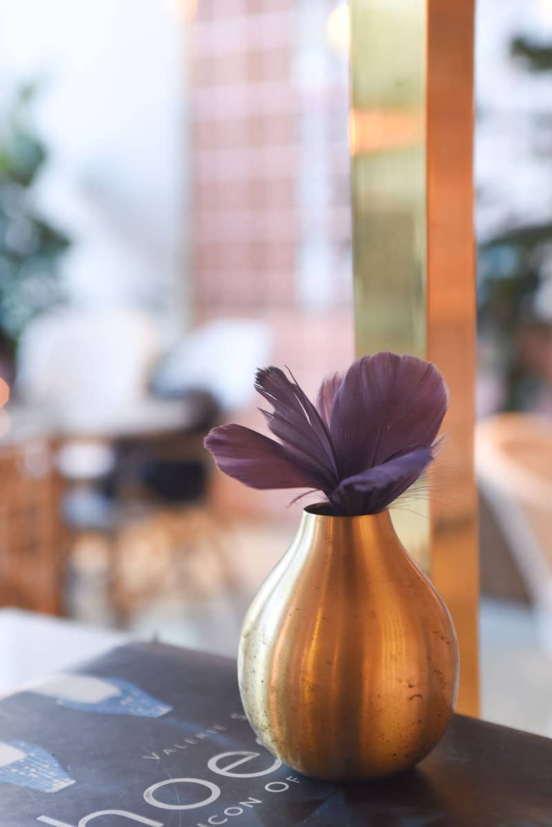 astuce deco - plumes dans un vase