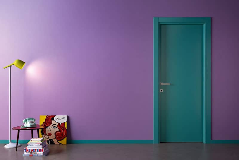 porte verte mur violet