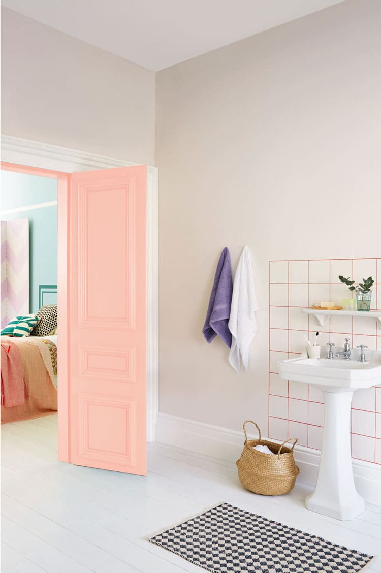Dulux Valentine Architecte salle de bain porte rose