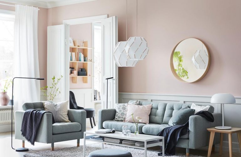 Ikea salon contemporaine gris et rose pastel