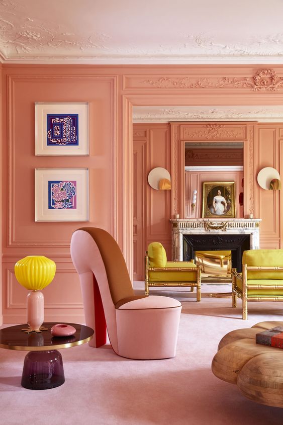 association de couleurs - salon rose et jaune