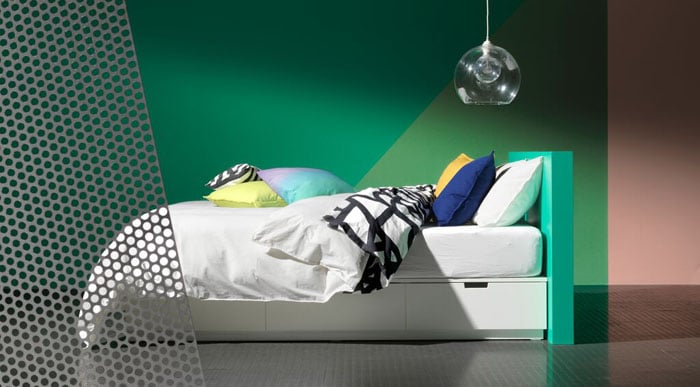 Chambre contemporaine Ikea mur vert