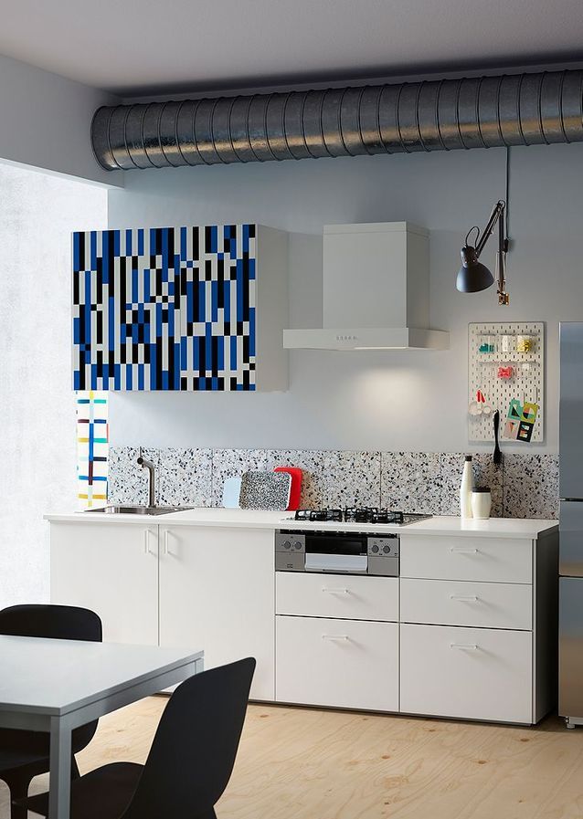 cuisine blanche avec crédence terrazzo ikea