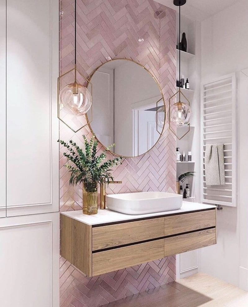 salle de bain féminine carrelage rose pastel