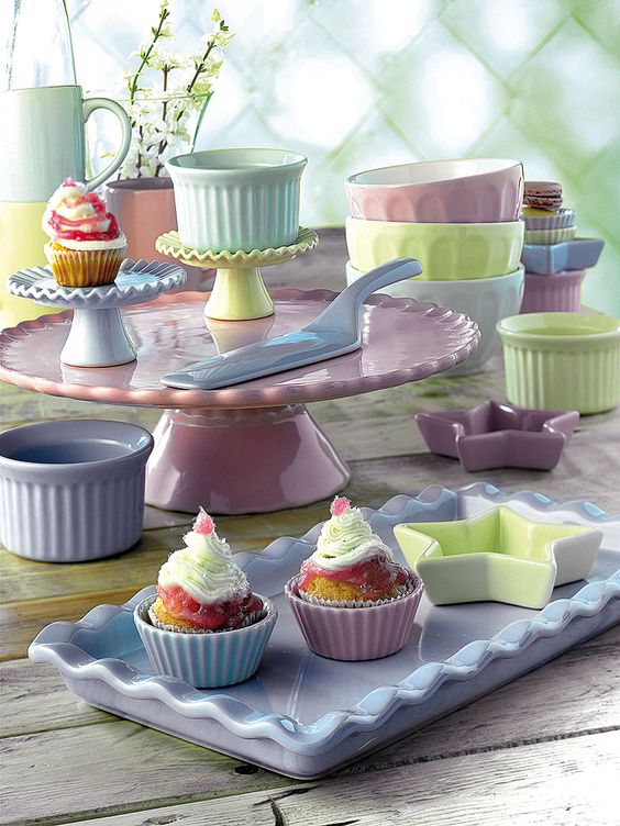 arts de la table pastels plats