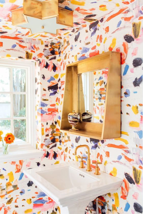 salle de bain originale colorée