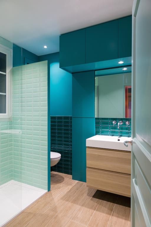 Salle de bain turquoise